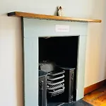 The Old Locksmith Cottage, 3 - Bed, Sleeps 6, Pets Welcome