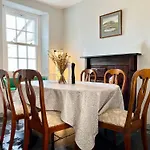 The Old Locksmith Cottage, 3 - Bed, Sleeps 6, Pets Welcome Ulverston