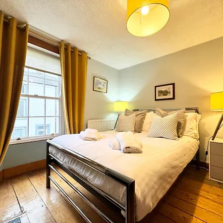 別荘 The Old Locksmith Cottage, 3 - Bed, Sleeps 6, Pets Welcome